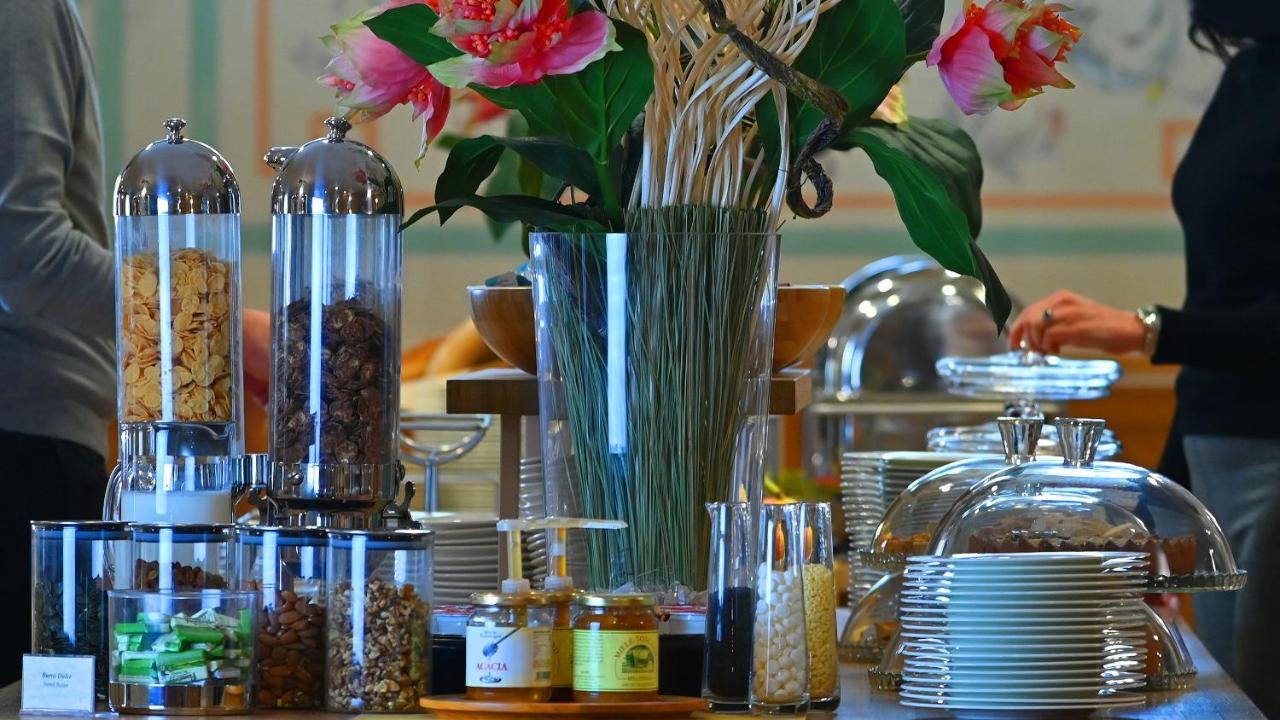 Best Western Grand Hotel Guinigi Лука Екстериор снимка