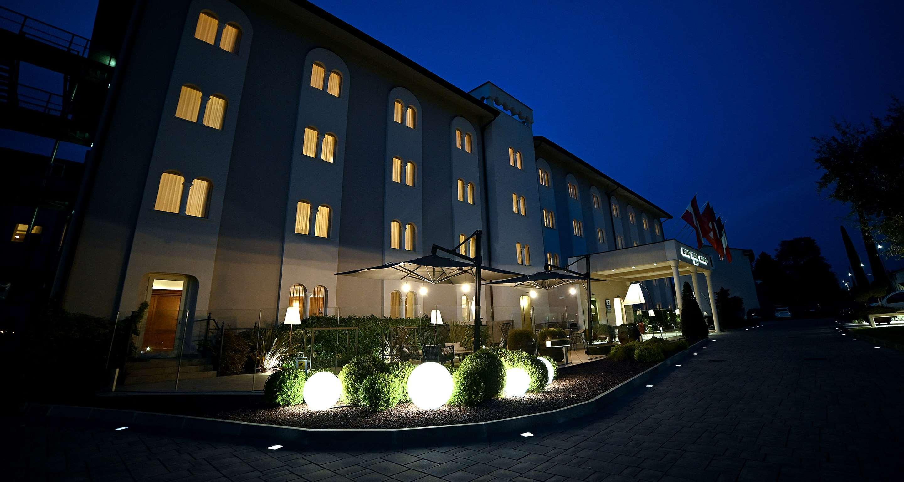Best Western Grand Hotel Guinigi Лука Екстериор снимка