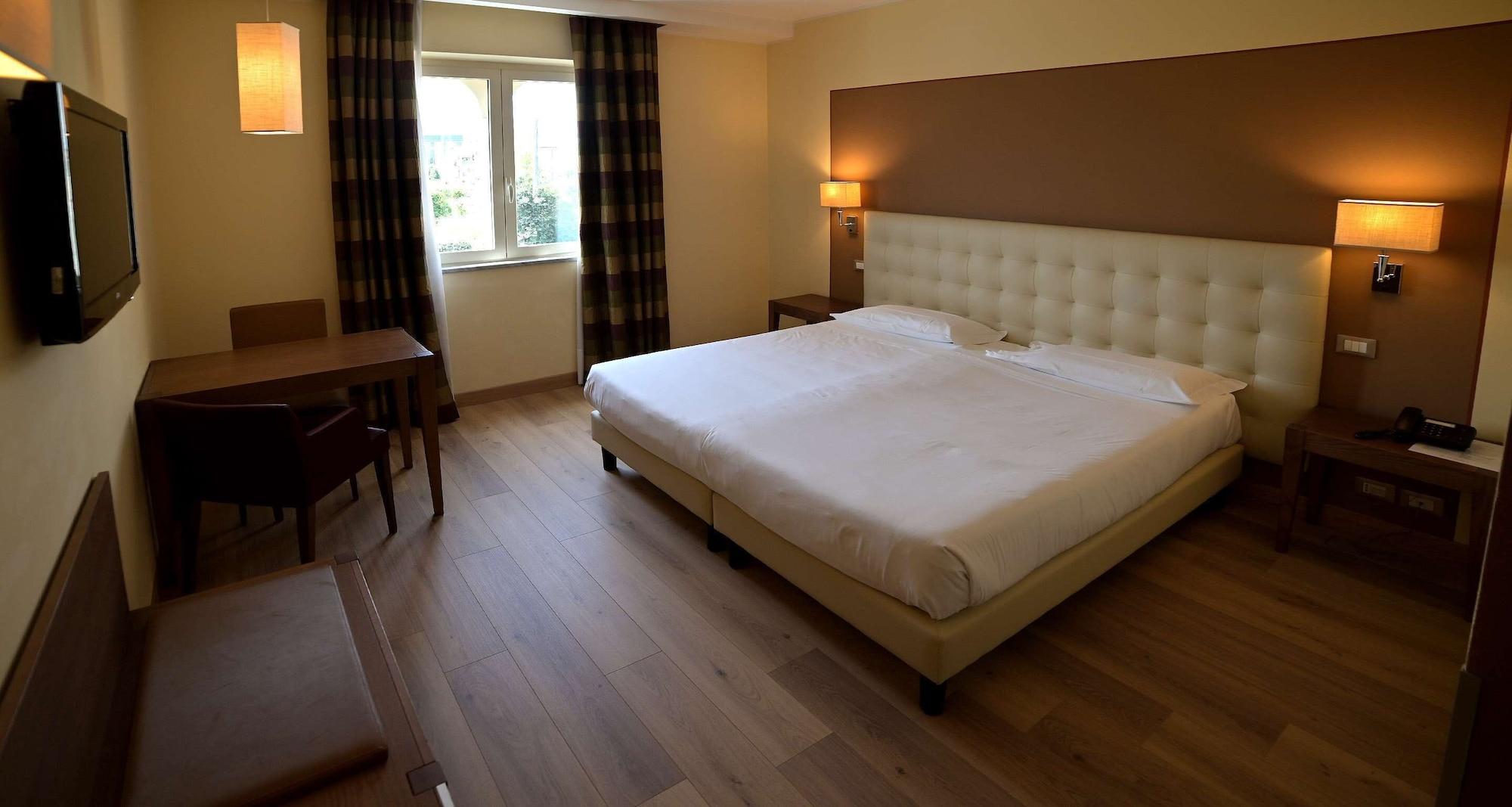 Best Western Grand Hotel Guinigi Лука Екстериор снимка